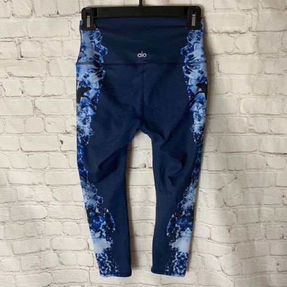 ALO YOGA | Dark Crystal Leggings - Picture 3 of 6